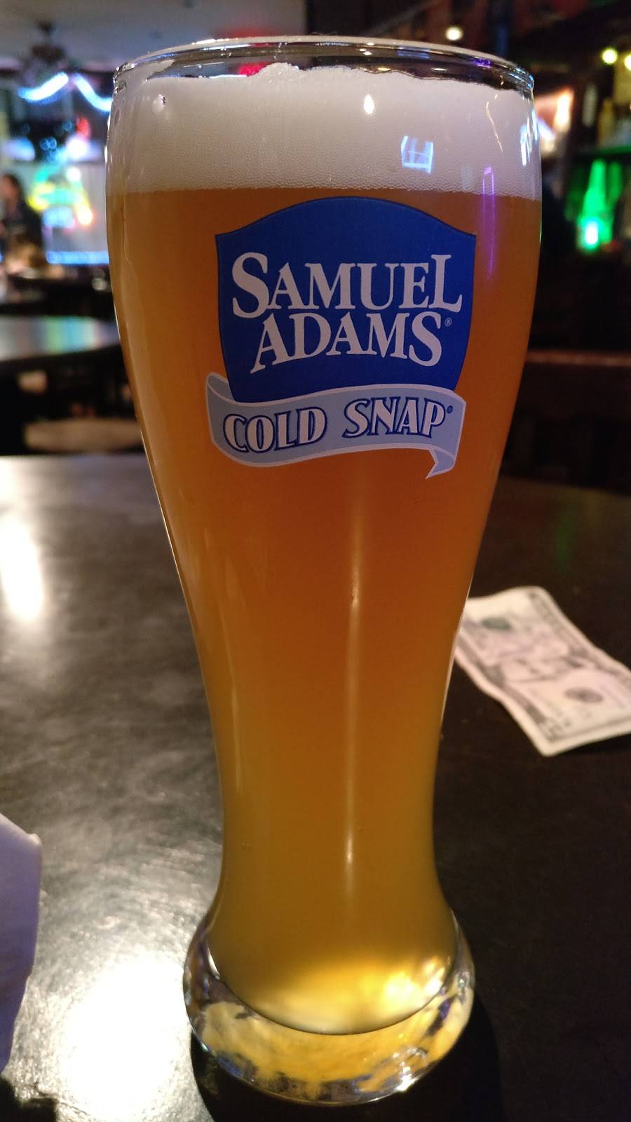 Stauntons Bar & Restaurant | restaurant | 22407 Union Tpke, Oakland Gardens, NY 11364, USA | 7184659040 OR +1 718-465-9040