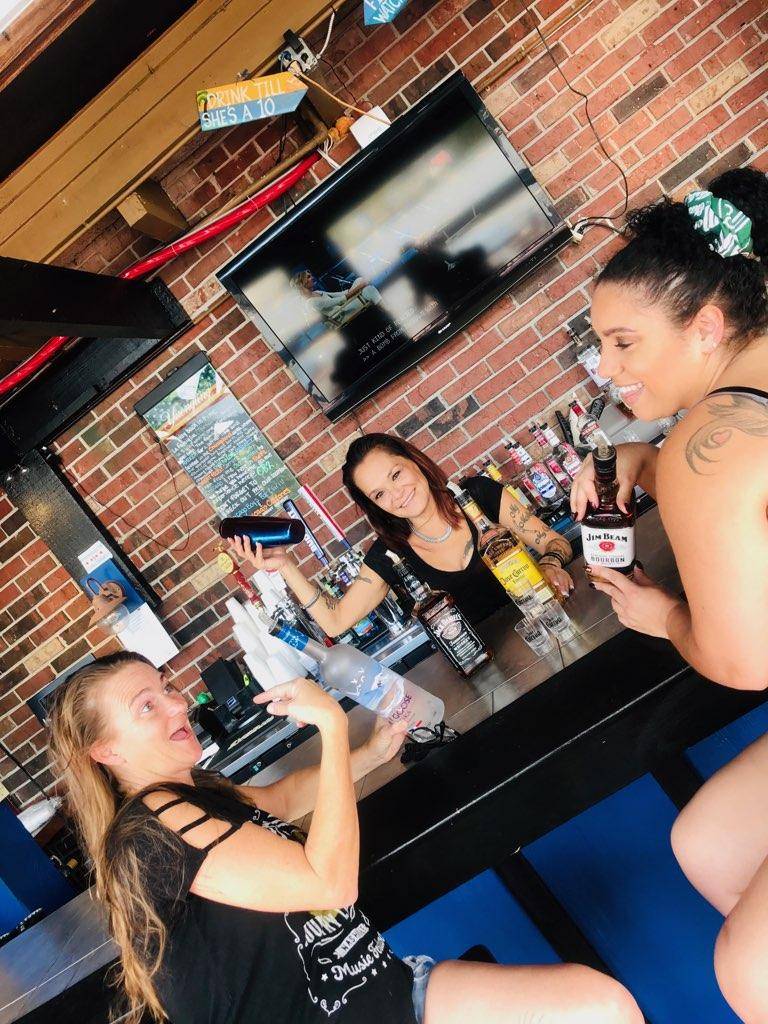 CB2 Fort Myers | restaurant | 11491 S Cleveland Ave, Fort Myers, FL 33907, USA | 2393135661 OR +1 239-313-5661