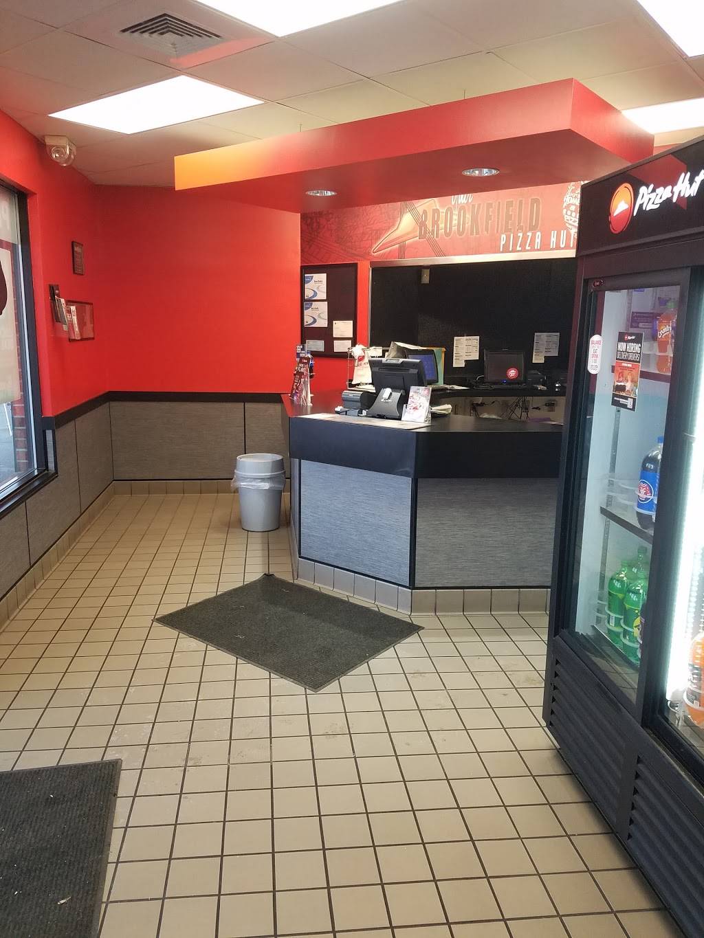 Pizza Hut | restaurant | 17800 W Bluemound Rd Suite D, Brookfield, WI 53045, USA | 2628279333 OR +1 262-827-9333