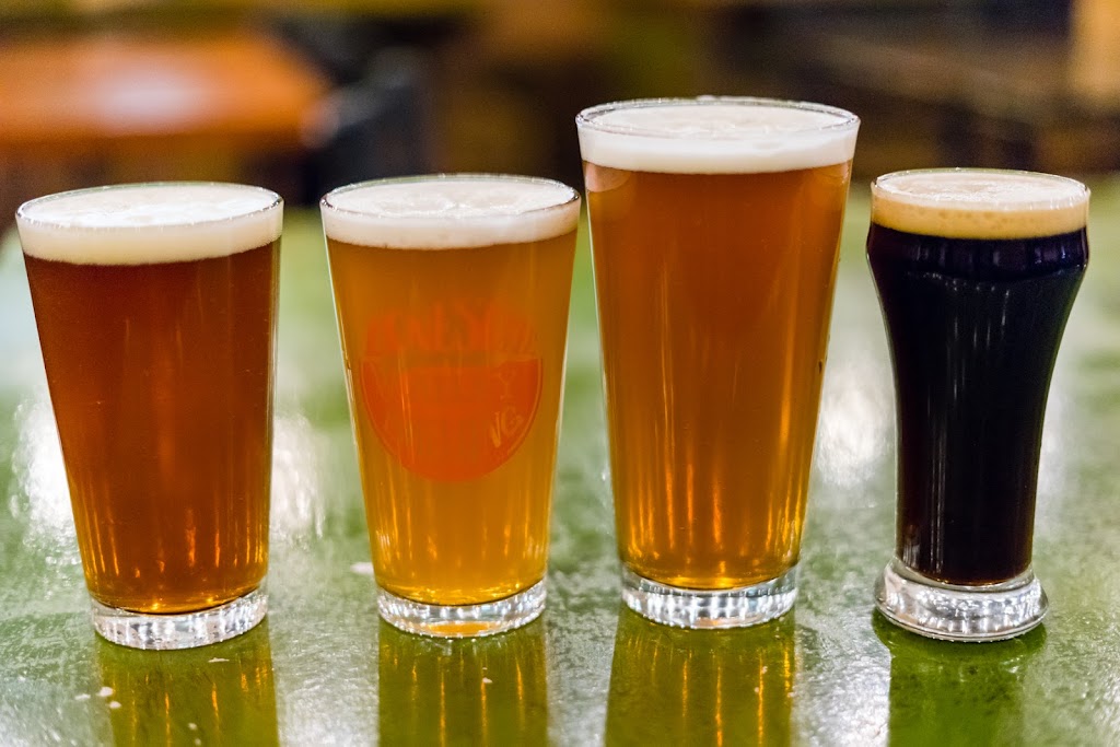 Lonesome Valley Brewing | restaurant | 3040 N Windsong Dr #101, Prescott Valley, AZ 86314, USA | 9285153541 OR +1 928-515-3541