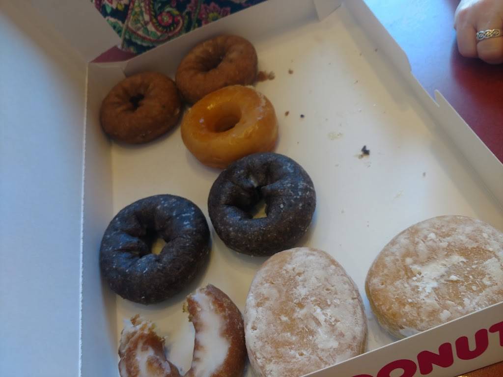 Dunkin | bakery | 105 Mathis Dr, Dickson, TN 37055, USA | 6154462250 OR +1 615-446-2250