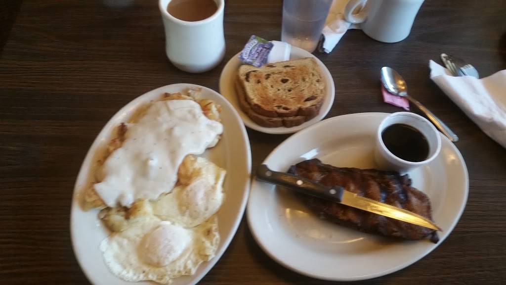 Brevins Downtown Eatery | restaurant | 200 S Main St, Churubusco, IN 46723, USA | 2606939340 OR +1 260-693-9340