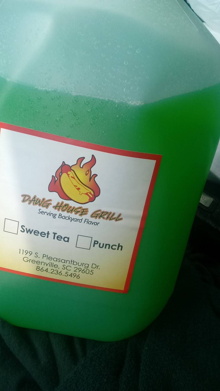 Dawg House Grille | restaurant | 1199 S Pleasantburg Dr # A, Greenville, SC 29605, USA | 8642365496 OR +1 864-236-5496