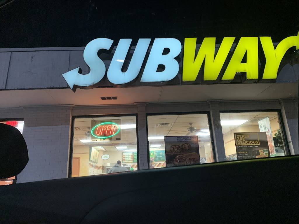 Subway Restaurants | restaurant | 1449 W Buckingham Rd B, Garland, TX 75042, USA | 9724950751 OR +1 972-495-0751