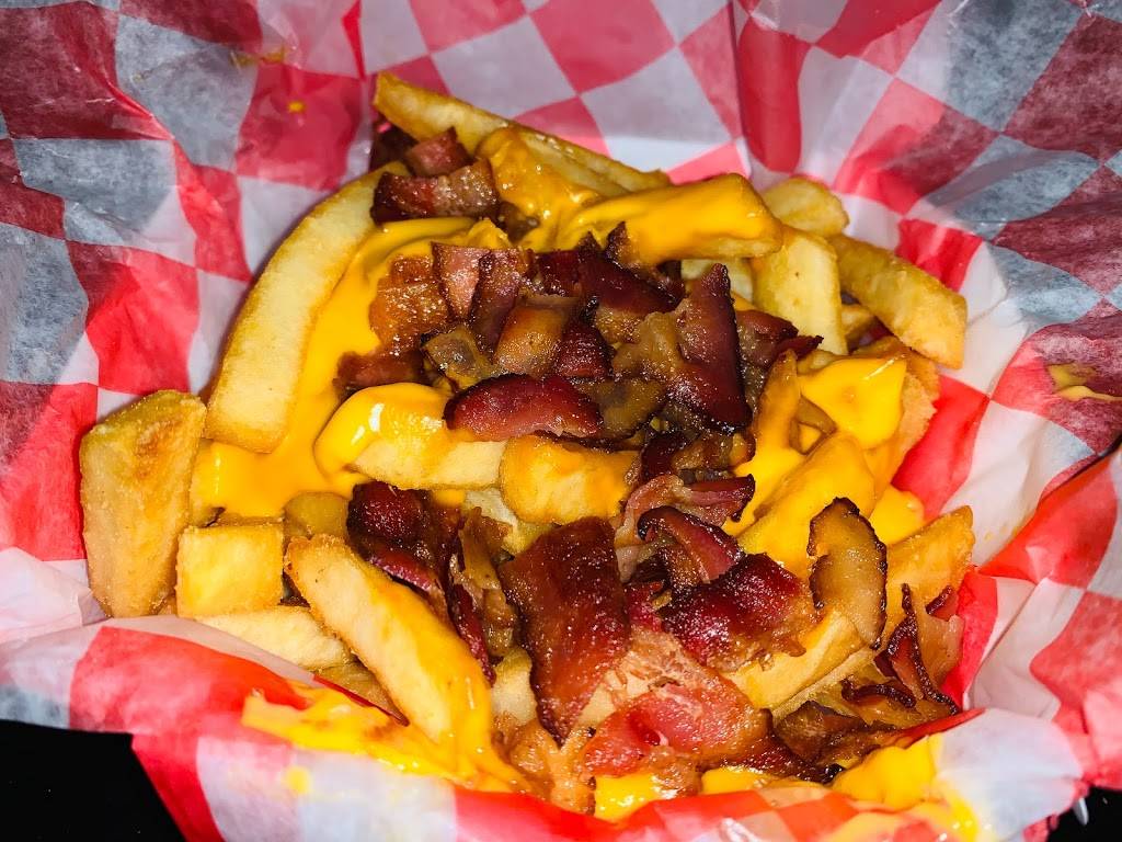 Phillys Gourmet Steaks | restaurant | 114 Market St, Philadelphia, PA 19106, USA | 2159234397 OR +1 215-923-4397