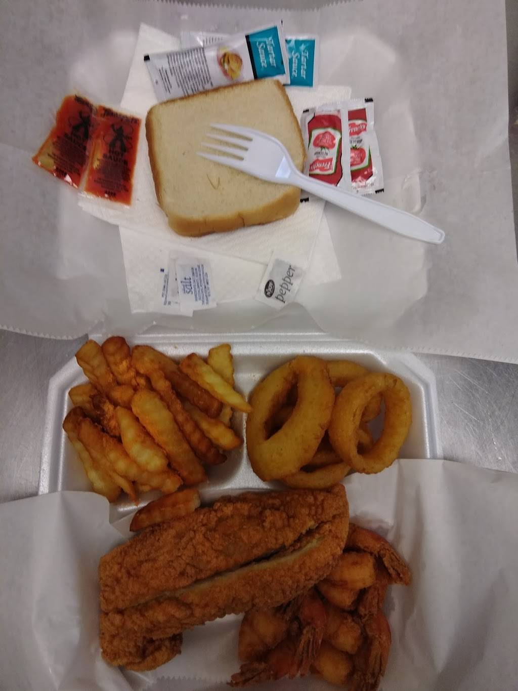 Seafood & More | restaurant | 3927, 724 S Main St, Danville, VA 24541, USA | 4347992333 OR +1 434-799-2333