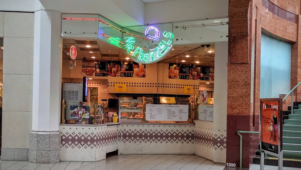 Mr Pretzels | restaurant | 2401 S Stemmons Fwy # 1300, Lewisville, TX 75067, USA | 9723151927 OR +1 972-315-1927
