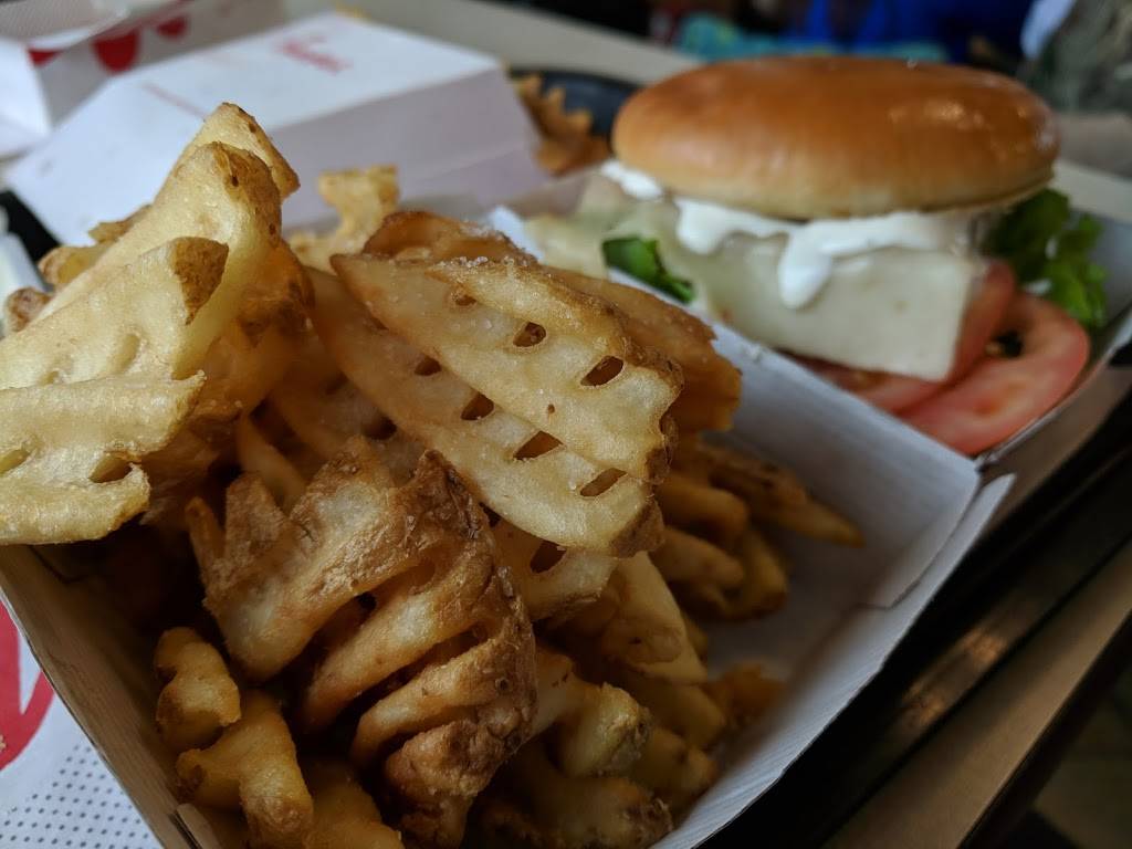 Chick-fil-A | restaurant | 8213 Golden Link Blvd, Macedonia, OH 44067, USA | 3309083300 OR +1 330-908-3300