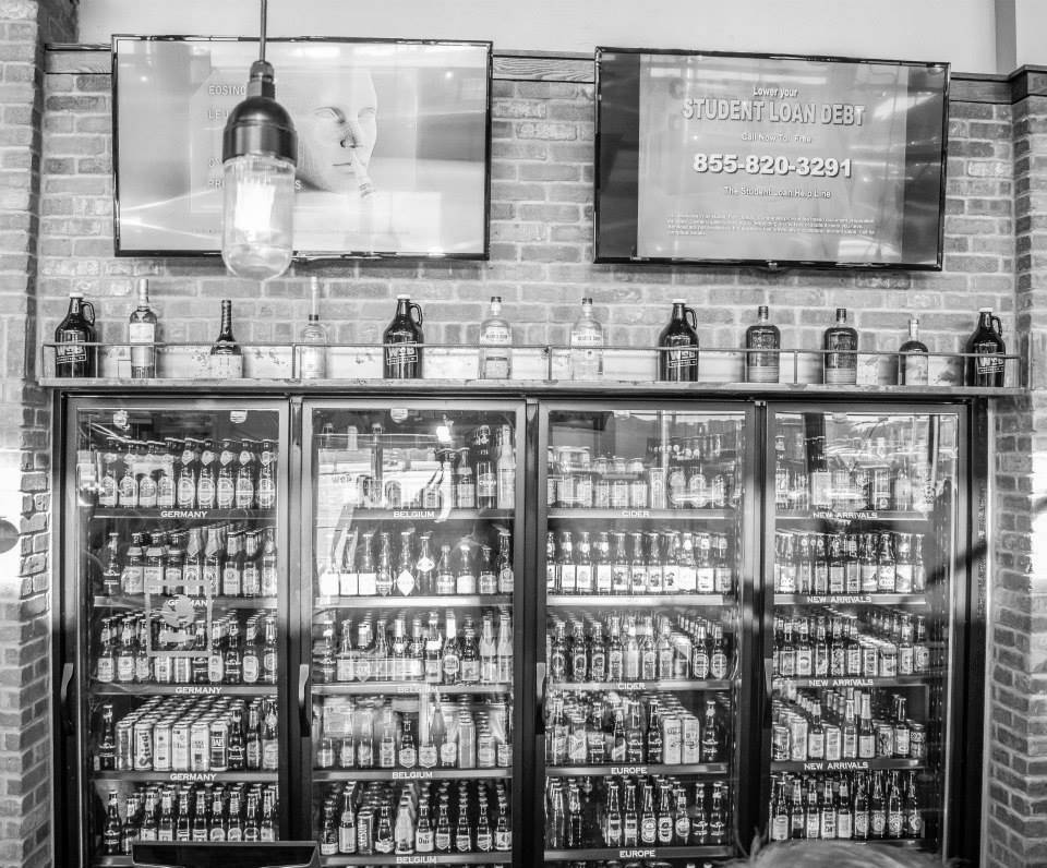 Ferchs Crafthouse Grille | restaurant | 418 N Mayfair Rd, Wauwatosa, WI 53226, USA | 2627703902 OR +1 262-770-3902