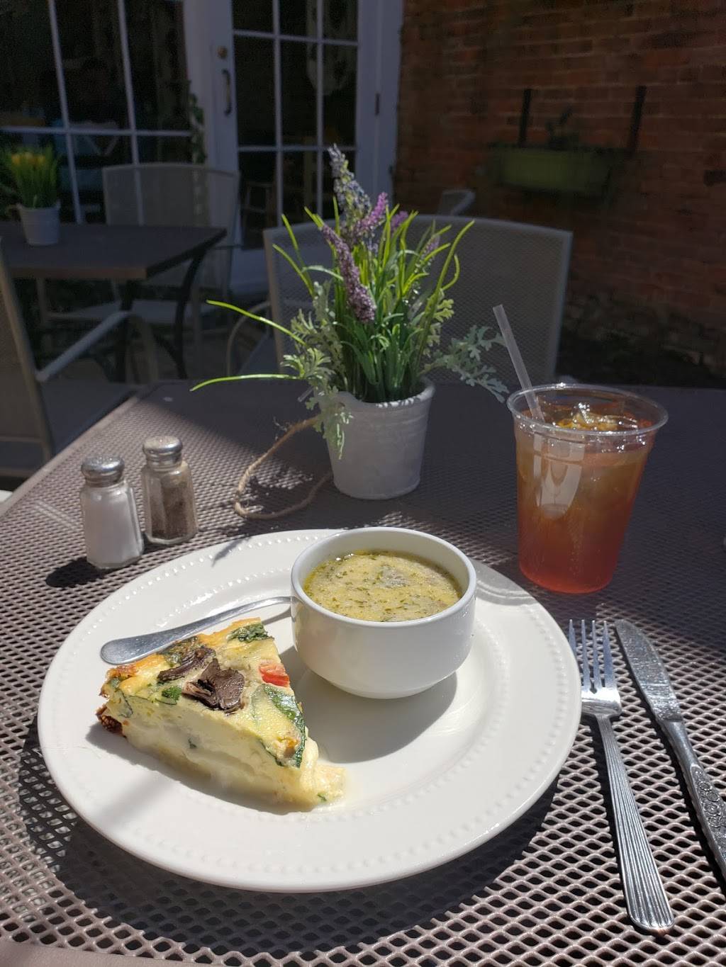 State Street Market | restaurant | 208 State St, Alton, IL 62002, USA | 6184628800 OR +1 618-462-8800