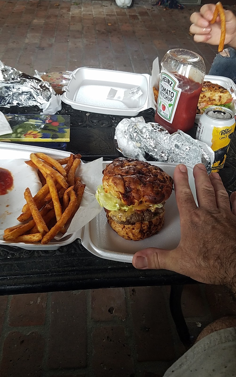 Bourques Specialties | restaurant | 3211 Johnston St, Lafayette, LA 70503, USA | 3375340480 OR +1 337-534-0480