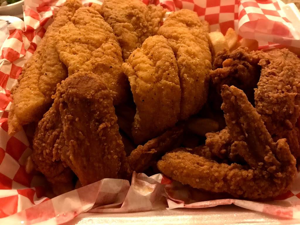 D&J Fish and Chicken | restaurant | 1700 Rice St, St Paul, MN 55113, USA | 6514885330 OR +1 651-488-5330