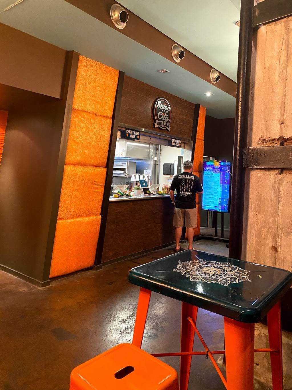 The Cajun Queen | restaurant | 1512 Commerce St, Dallas, TX 75201, USA | 4695540348 OR +1 469-554-0348