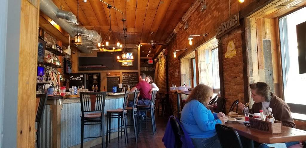 Beer Bellies | restaurant | 109 Market St, Wilmington, NC 28401, USA | 9108335509 OR +1 910-833-5509