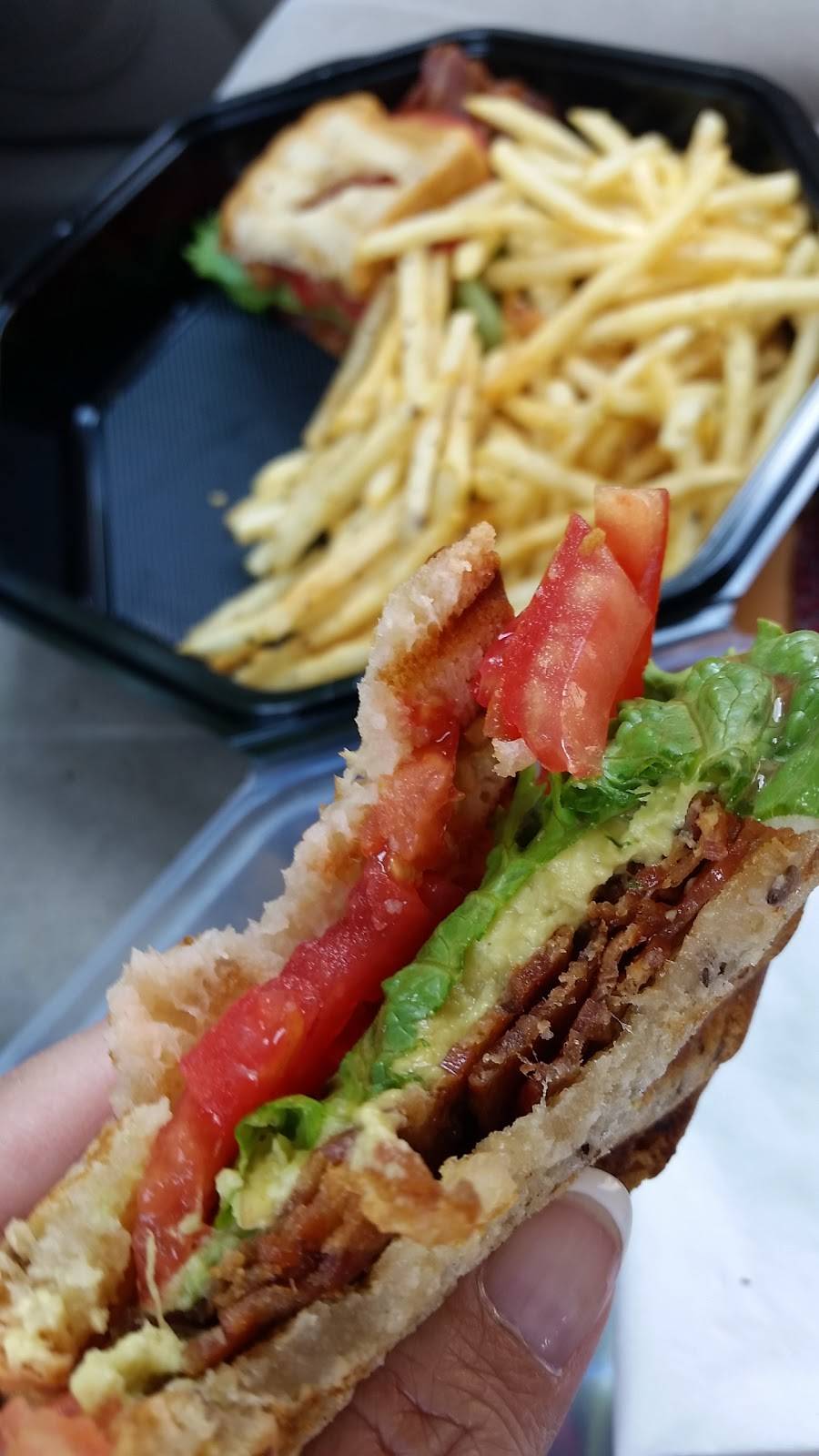 Orange Clover Kitchen & More | restaurant | 590 Missouri Ave #100, Jeffersonville, IN 47130, USA | 8122821005 OR +1 812-282-1005