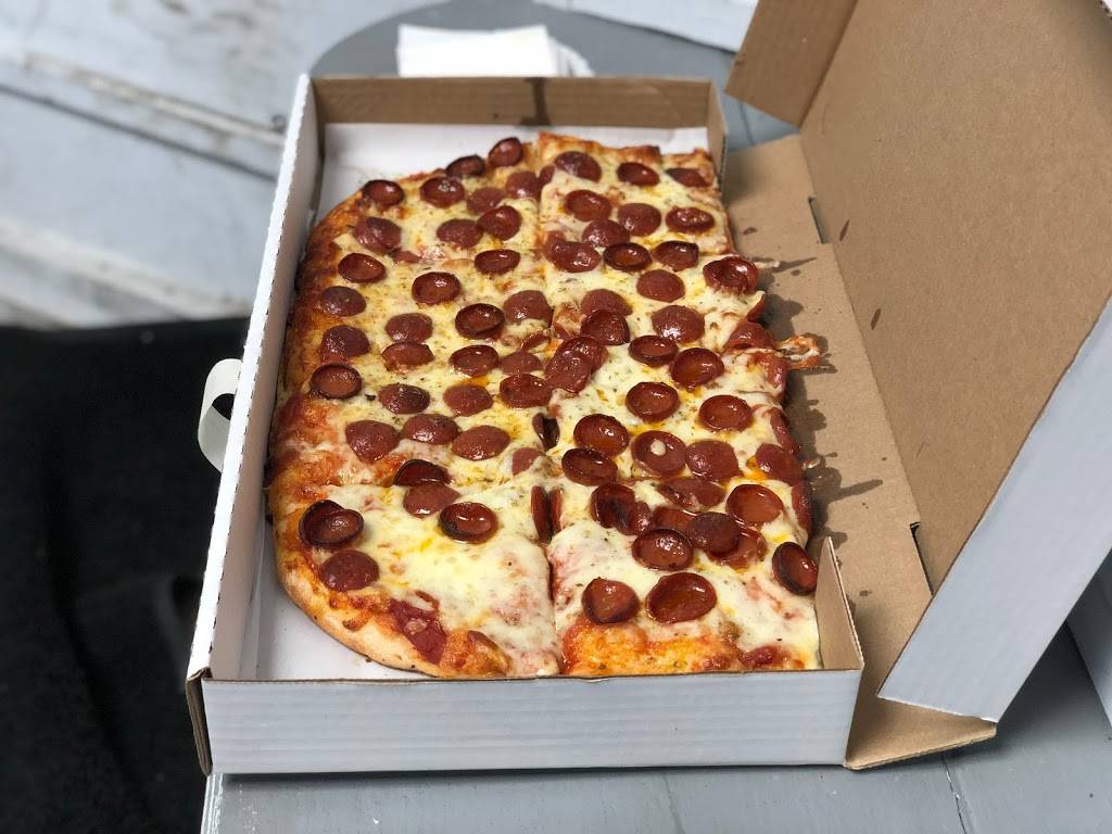 Bailey Avenue Pizza | restaurant | 2916 Bailey Ave, Buffalo, NY 14215, USA | 7168374444 OR +1 716-837-4444