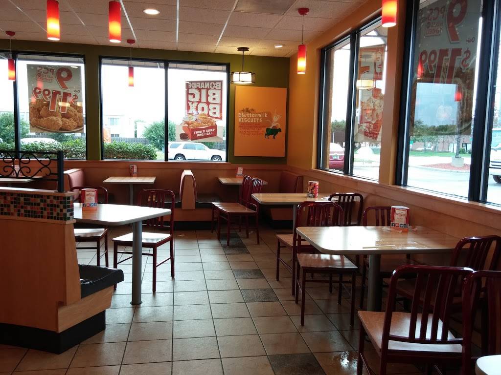Popeyes Louisiana Kitchen | restaurant | 25910 Greenfield Rd, Oak Park, MI 48237, USA | 2487218566 OR +1 248-721-8566