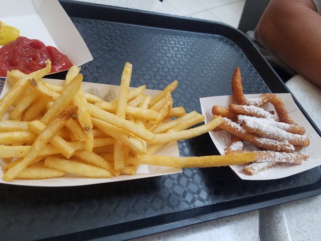 Hot Dog on a Stick | restaurant | 40820 Winchester Rd, Temecula, CA 92591, USA | 9512960549 OR +1 951-296-0549