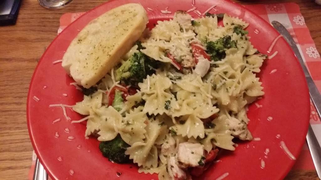 Rentzs Tap & Dining | restaurant | 210 S Waupansie St, Odell, IL 60460, USA | 8159982383 OR +1 815-998-2383