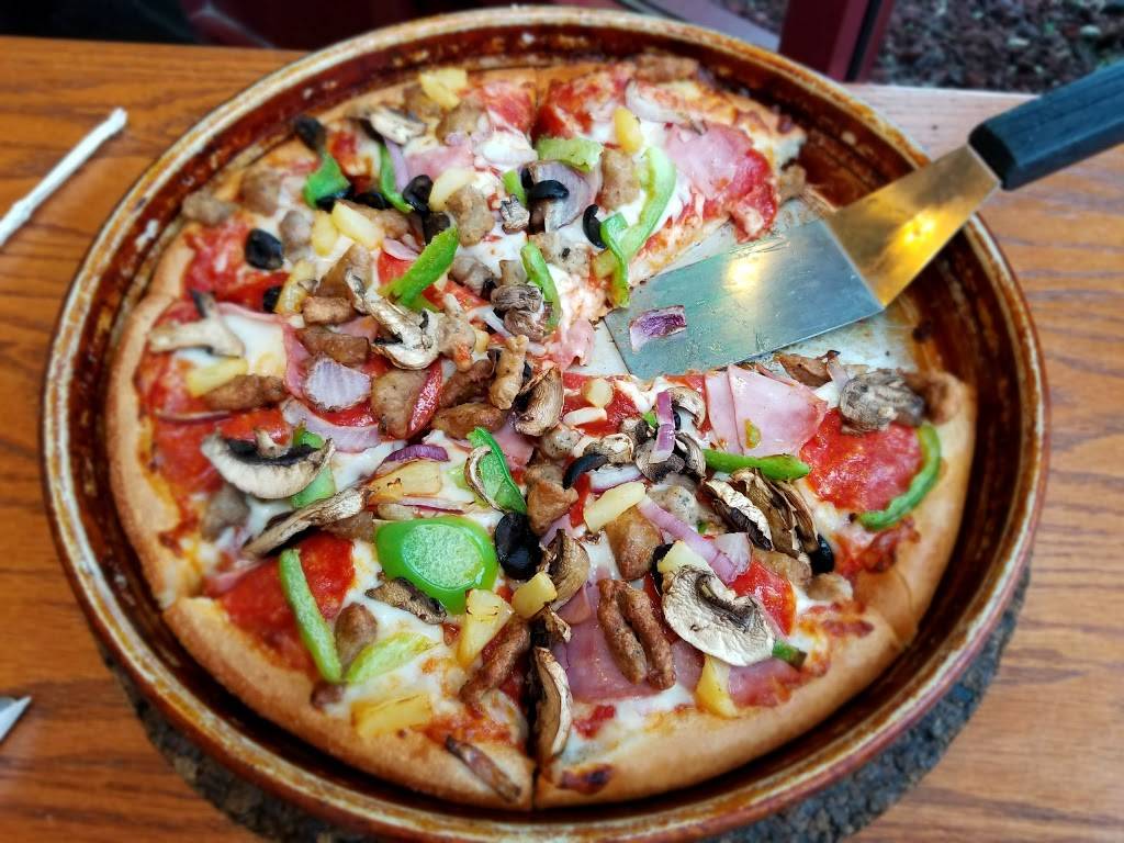 Pizza Hut | restaurant | 4305 E New York St, Aurora, IL 60504, USA | 6308983533 OR +1 630-898-3533