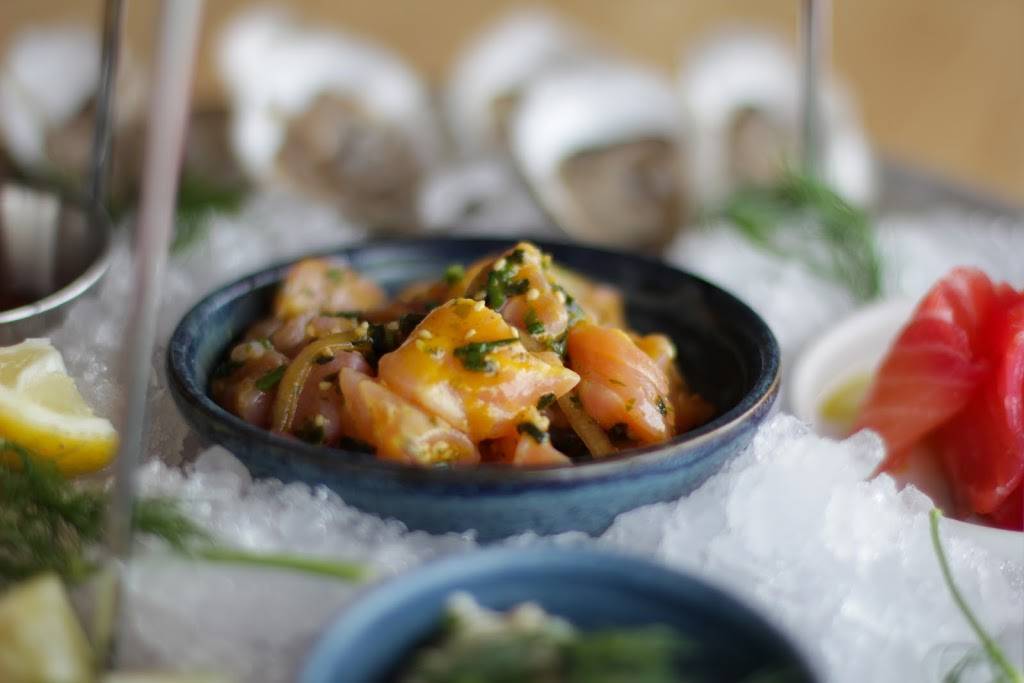 Summer House | restaurant | at The Carlyle on The Lake, 12900 Lake Ave Unit 2, Lakewood, OH 44107, USA | 2162702300 OR +1 216-270-2300