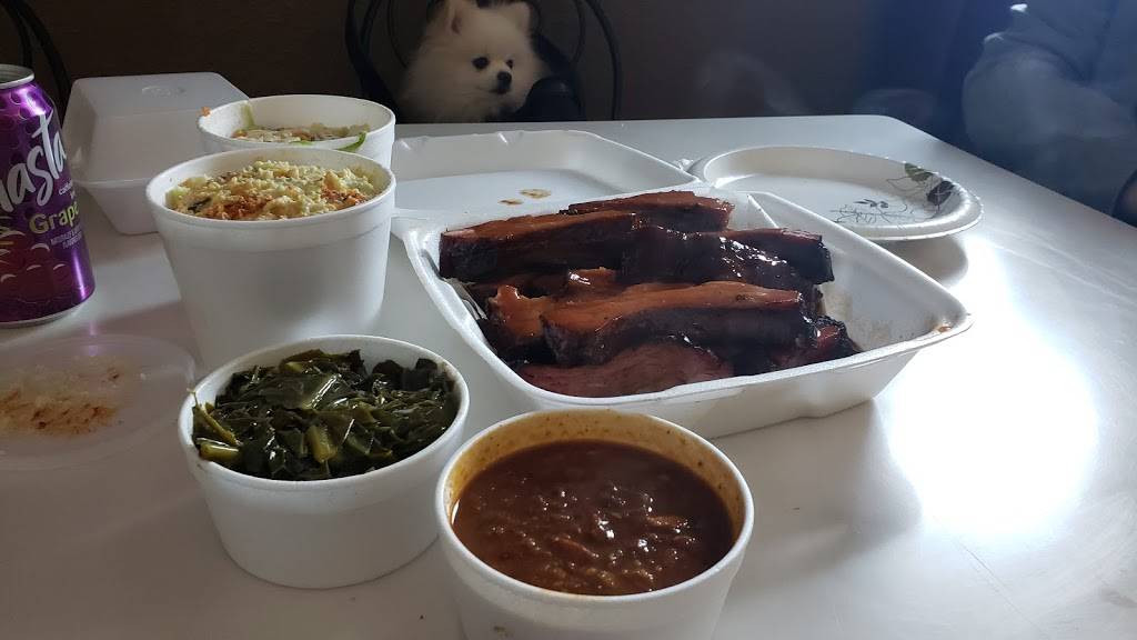 Bowlegged B.B.Q | restaurant | 4255 Market St, San Diego, CA 92102, USA | 6193017105 OR +1 619-301-7105