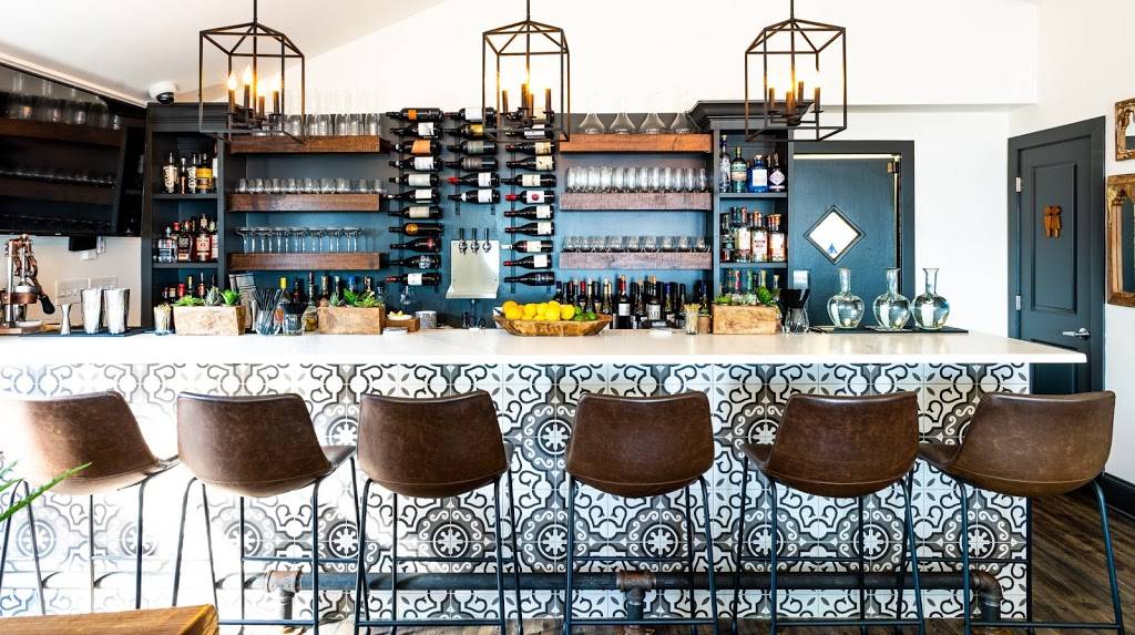 Yella on the Water | restaurant | 25 Western Ave, Gloucester, MA 01930, USA | 9784915334 OR +1 978-491-5334