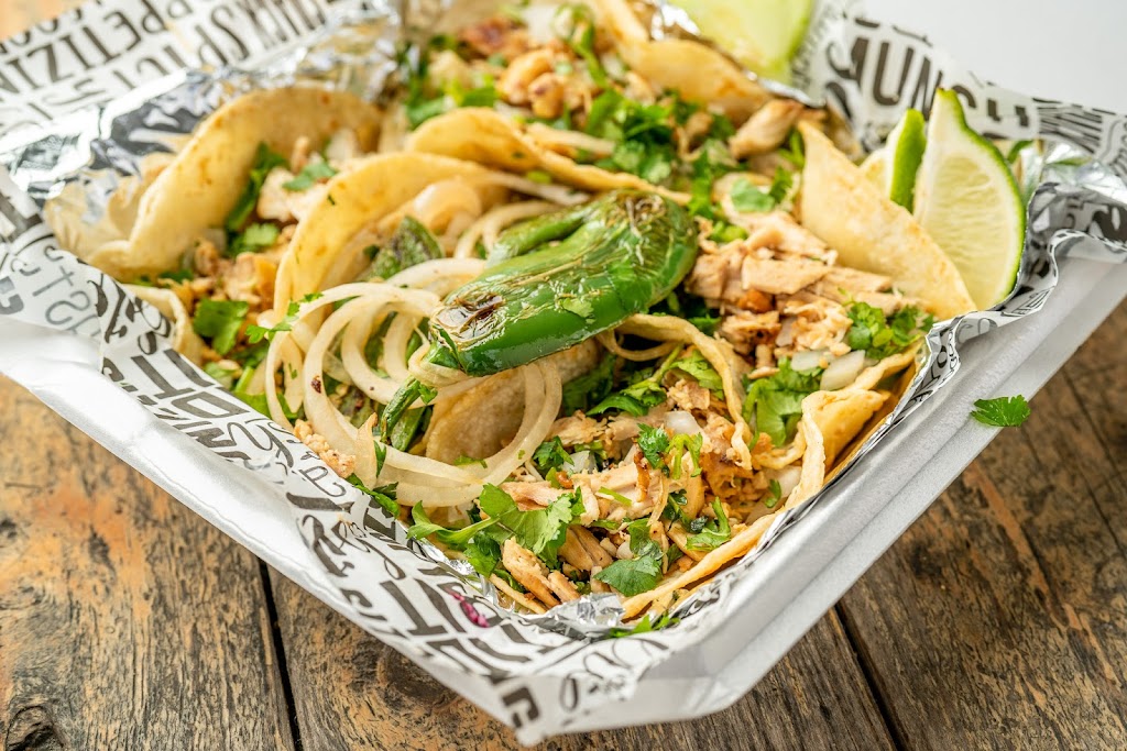 Rhino Kitchen | restaurant | 4999 Northwest Rd NE, Riegelwood, NC 28456, USA | 9105234762 OR +1 910-523-4762