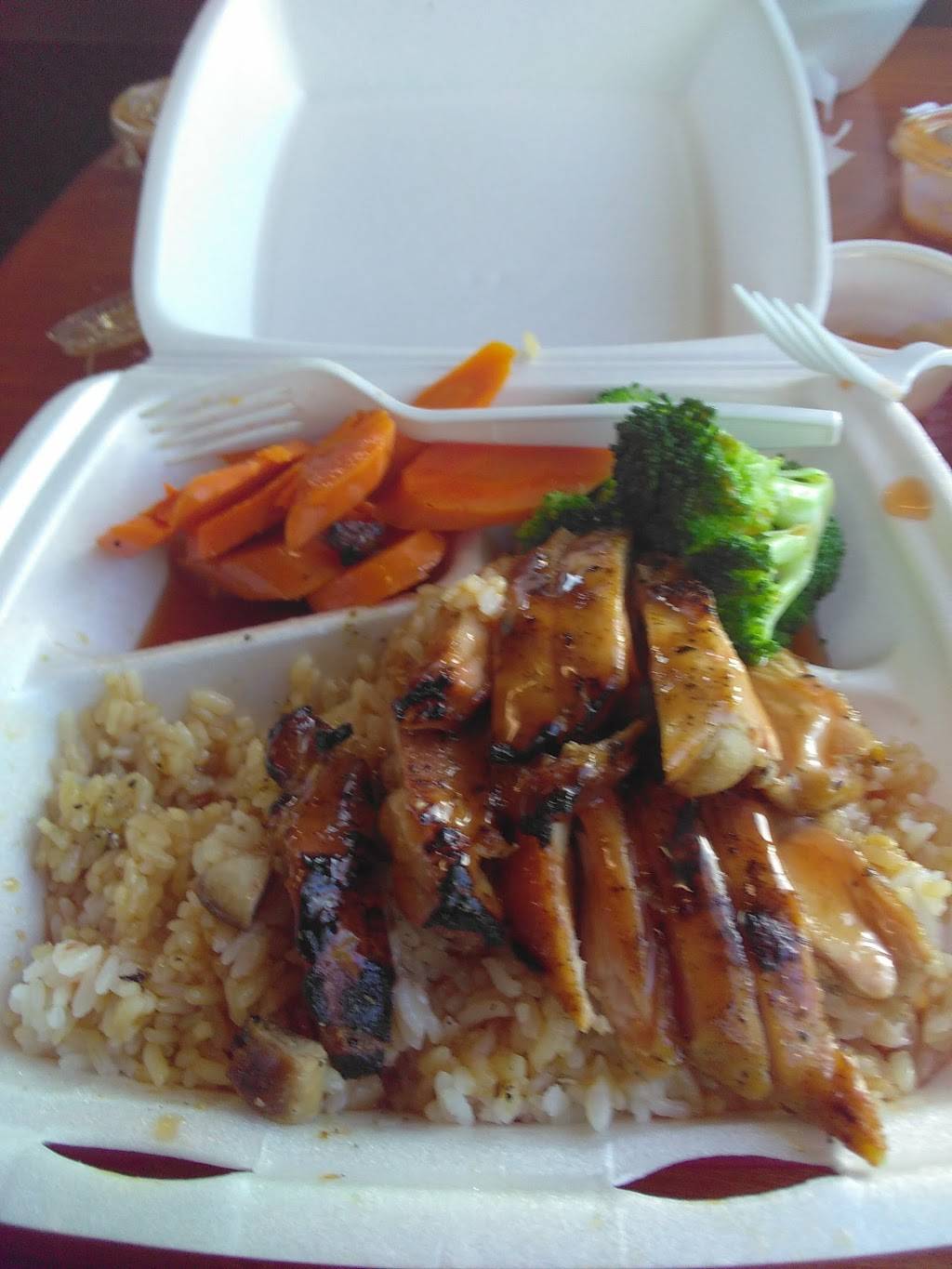 Luus Chicken Bowl | restaurant | 300 N Main St, Manteca, CA 95336, USA | 2098257144 OR +1 209-825-7144