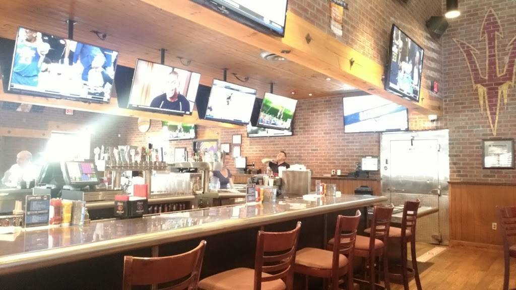 Zipps Sports Grill | restaurant | 19420 N 59th Ave, Glendale, AZ 85308, USA | 6235057600 OR +1 623-505-7600