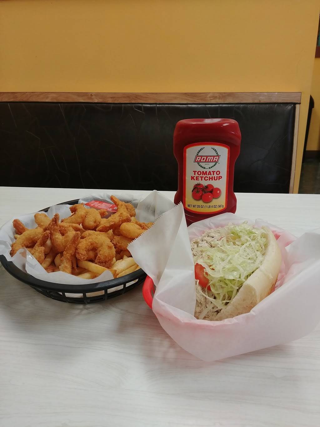 Bella Roma | restaurant | 10887 Oak Ridge Ave, Red Lion, PA 17356, USA | 7172466471 OR +1 717-246-6471