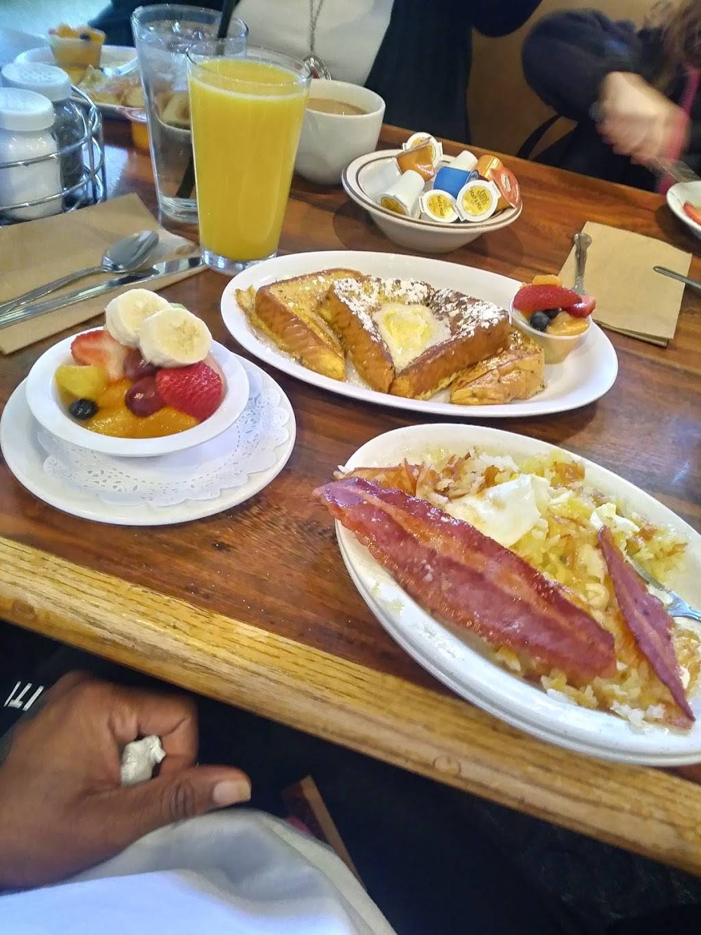 Lisas Country Kitchen | restaurant | 9324 NE 76th St, Vancouver, WA 98662, USA | 3602547751 OR +1 360-254-7751