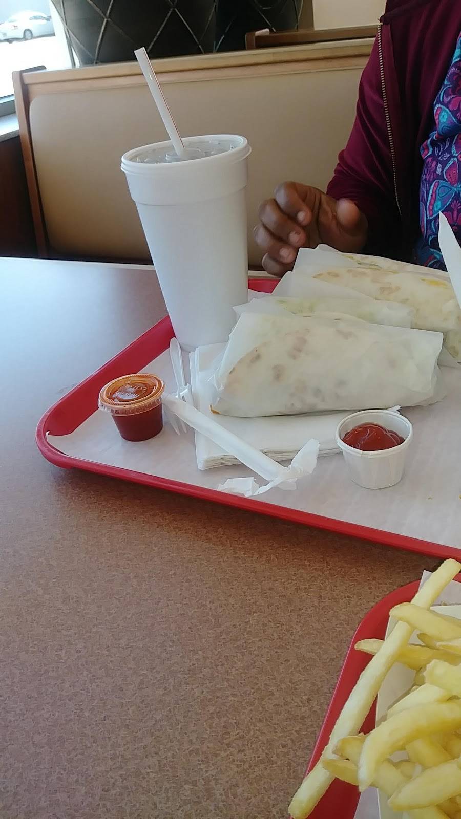 Panos Big Boy | restaurant | 732 Burnham Ave, Calumet City, IL 60409, USA | 7088915530 OR +1 708-891-5530