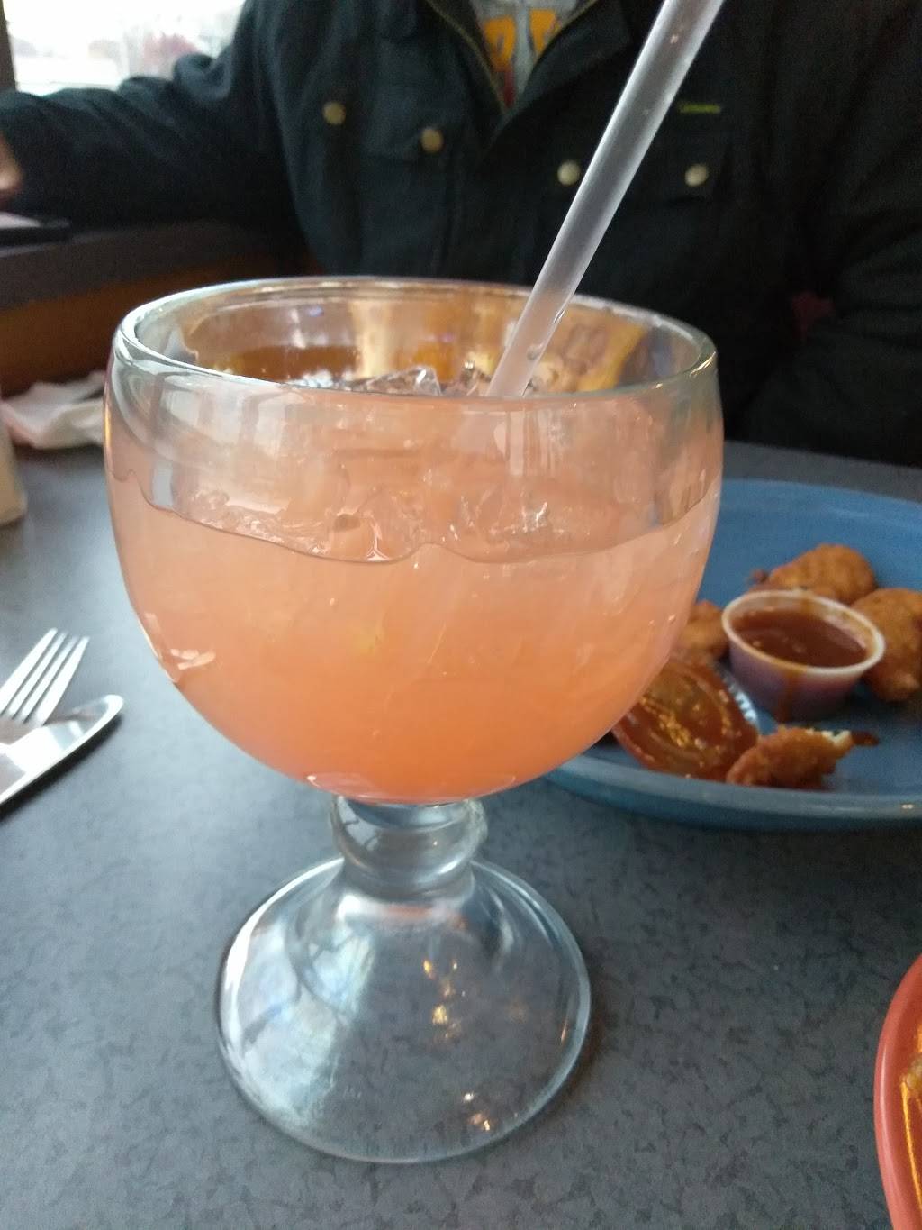 Sombreros Restaurant | restaurant | 445 N Pioneer Rd, Fond du Lac, WI 54935, USA | 9209229207 OR +1 920-922-9207