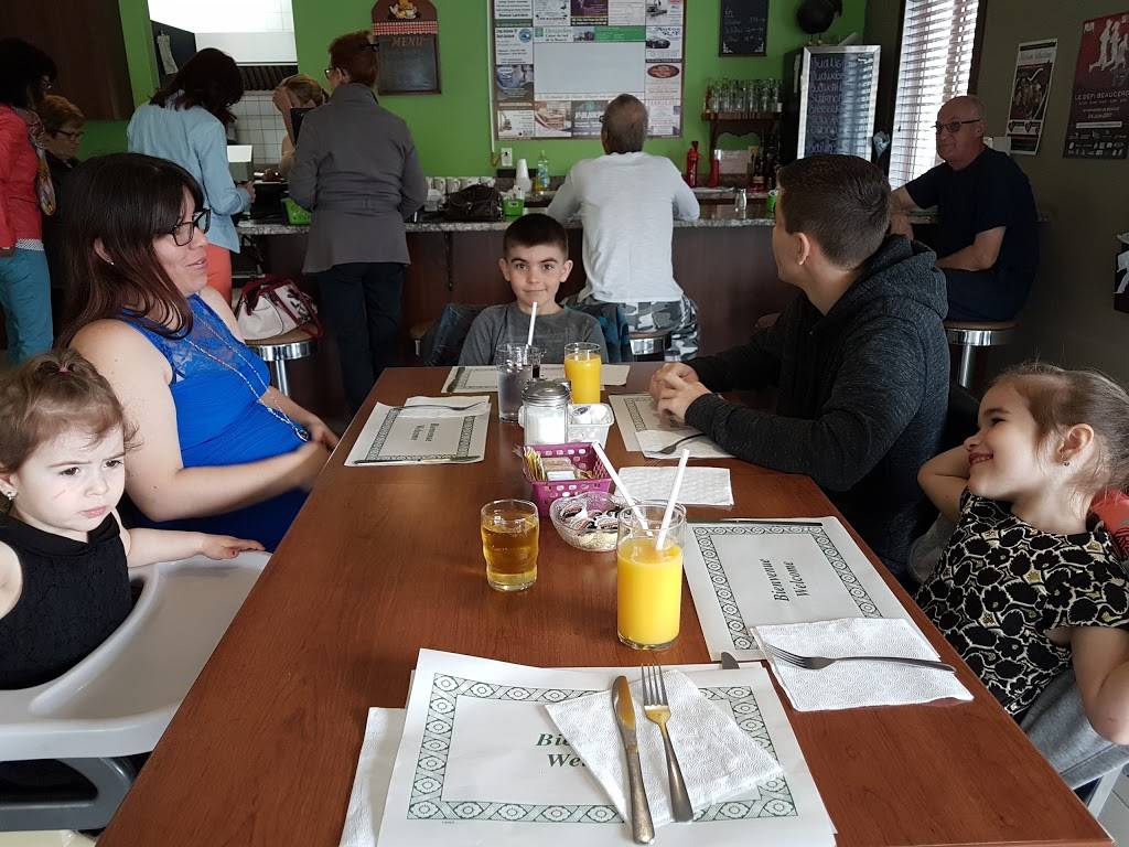 Restaurant A La Bonne Fringale | restaurant | 531 20e Avenue, Saint-Zacharie, QC G0M 2C0, Canada | 4185933939 OR +1 418-593-3939