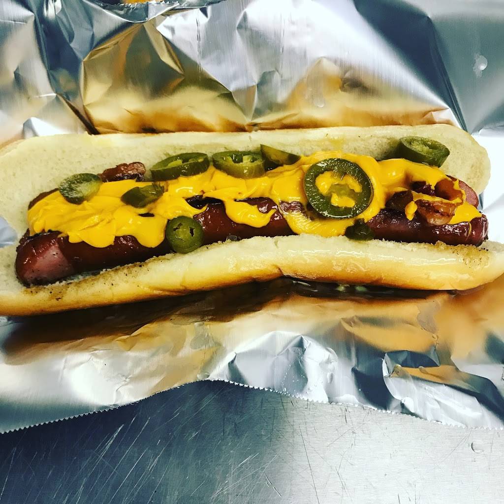 Top Flight Hot Dogs | meal takeaway | 15139 Fort Campbell Blvd, Oak Grove, KY 42262, USA | 2702322405 OR +1 270-232-2405