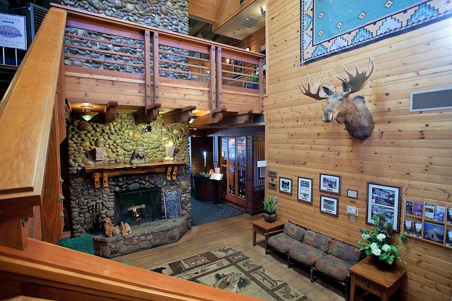 Duceys On the Lake & Duceys Bar & Grill | restaurant | 54432 Rd 432, Bass Lake, CA 93604, USA | 5596423131 OR +1 559-642-3131