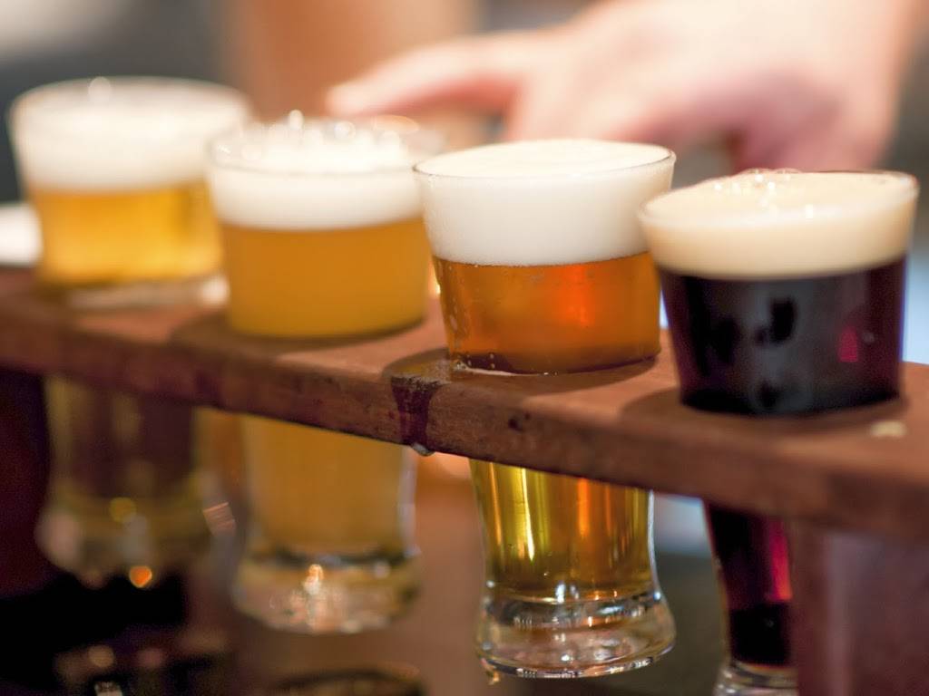 Knights Corner Pub & Grill | restaurant | 605 Kingston Rd, Pickering, ON L1V 3N7, Canada | 9058312629 OR +1 905-831-2629