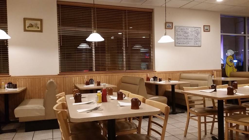 Henny Penny Family Restaurant | restaurant | 1709 IL-120, McHenry, IL 60051, USA | 8153851230 OR +1 815-385-1230