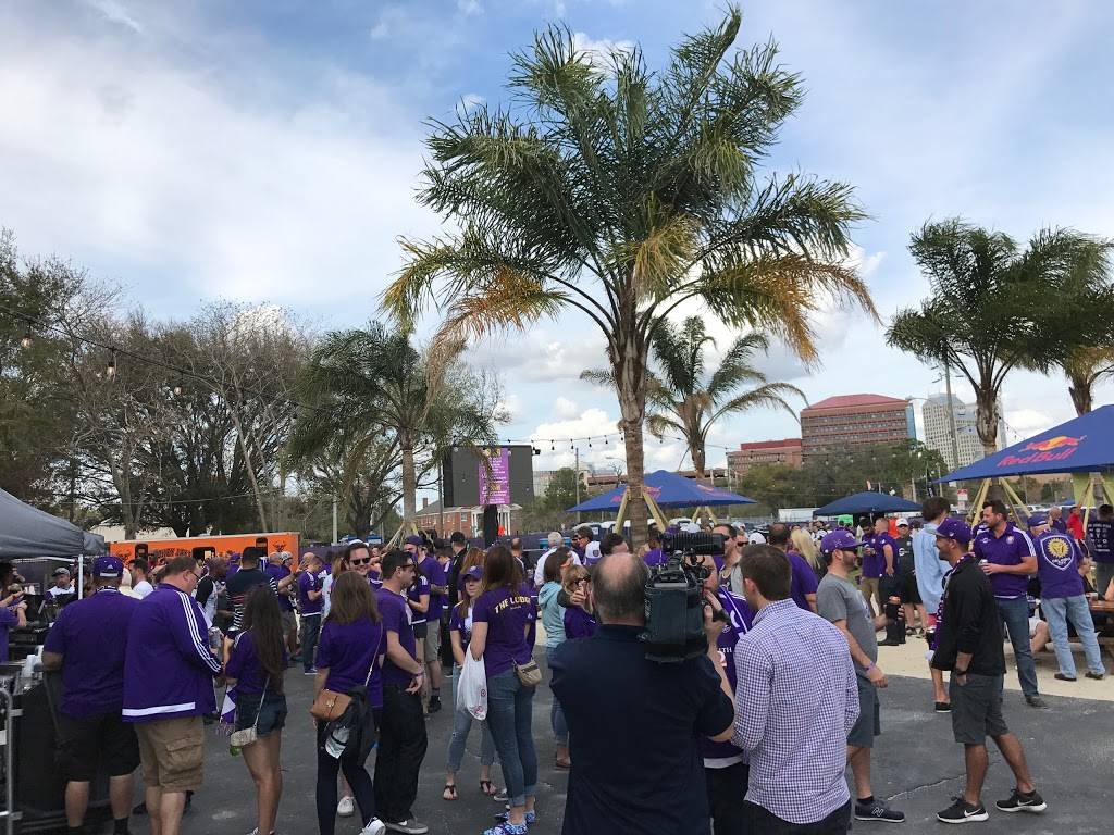 Yard Bar | restaurant | 617 W Central Blvd, Orlando, FL 32801, USA | 4078490471 OR +1 407-849-0471