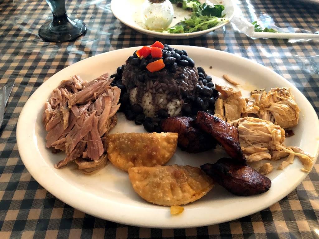 Abuelas Cuban Cafe | restaurant | 59 S Main St #102, Crossville, TN 38555, USA | 9312505453 OR +1 931-250-5453