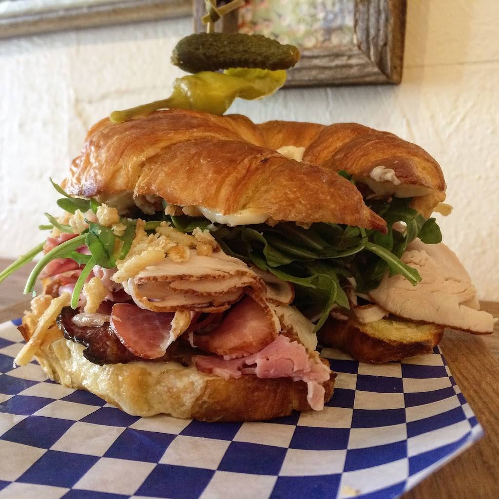 Turners Kitchen | meal takeaway | 3505 17th St B, San Francisco, CA 94110, USA | 4156213505 OR +1 415-621-3505