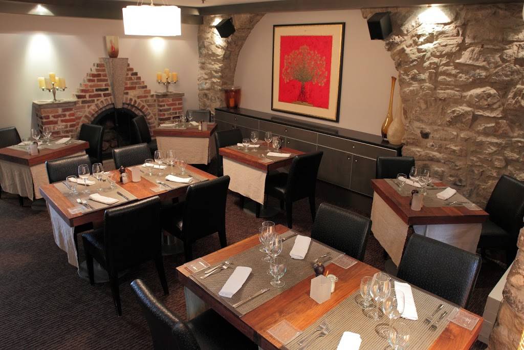 Hôtel Le Priori | restaurant | 15 Rue du Sault-au-Matelot, Québec, QC G1K 3Y7, Canada | 4186923992 OR +1 418-692-3992