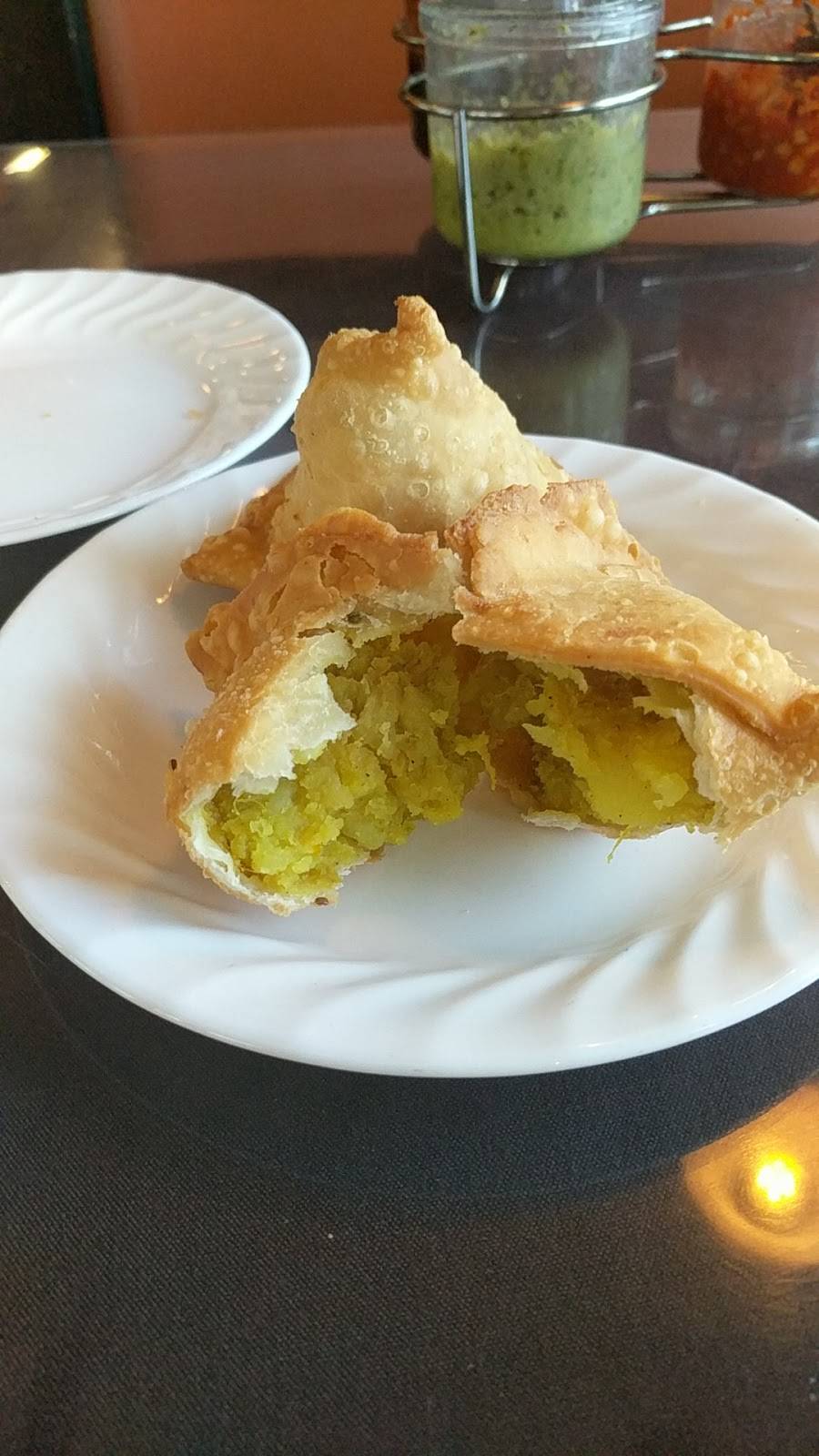 Taj Mahal | restaurant | 1349 S 3rd St, Terre Haute, IN 47802, USA | 8122325947 OR +1 812-232-5947