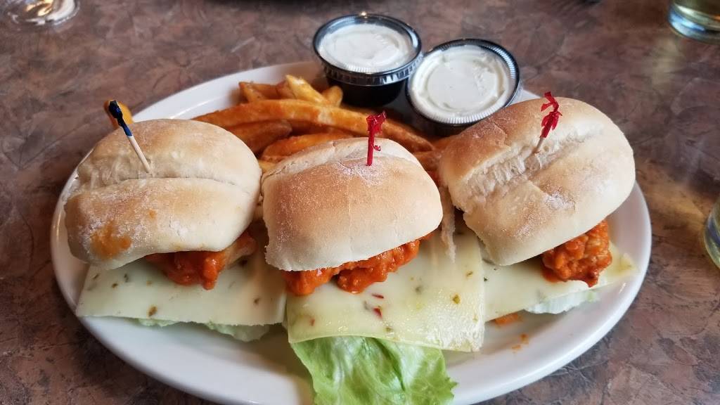 Okoboji Grill | restaurant | 1425 W 19th St S, Newton, IA 50208, USA | 6417921023 OR +1 641-792-1023