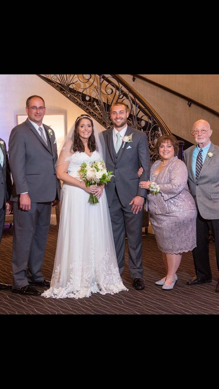 The Seville | restaurant | 700 S Barrington Rd, Streamwood, IL 60107, USA | 6302894500 OR +1 630-289-4500