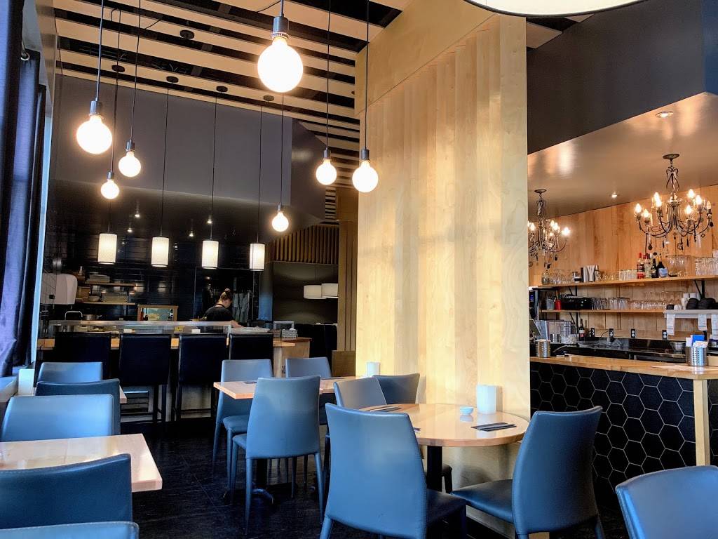 Sushi Taxi | restaurant | 200 Boulevard Saint-Joseph B, Drummondville, QC J2C 2A8, Canada | 8198503335 OR +1 819-850-3335