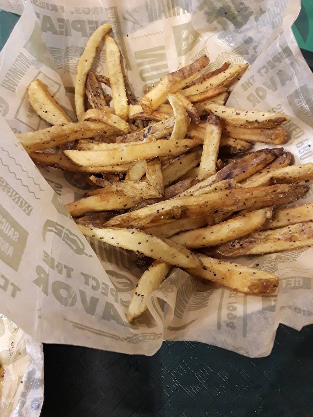 Wingstop | restaurant | 7959 S Cicero Ave, Chicago, IL 60652, USA | 7738389464 OR +1 773-838-9464