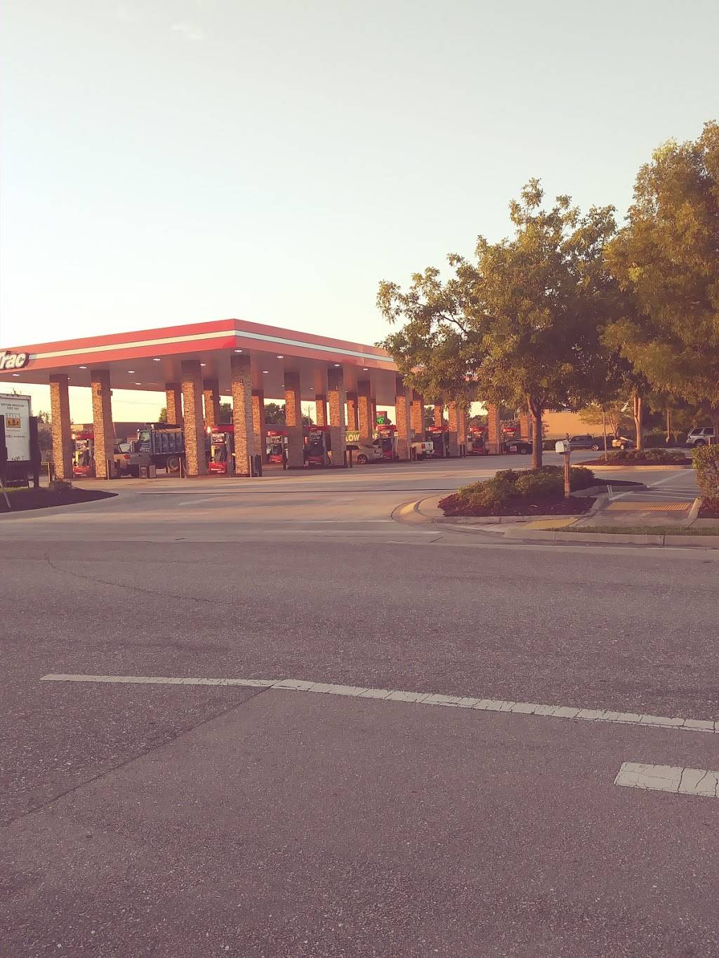 RaceTrac | bakery | 314 Del Prado Blvd N, Cape Coral, FL 33909, USA | 2392420818 OR +1 239-242-0818