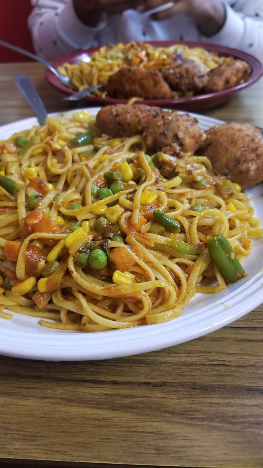 Bellas Diner | restaurant | 4106 Taylor Blvd, Louisville, KY 40215, USA | 5027491771 OR +1 502-749-1771